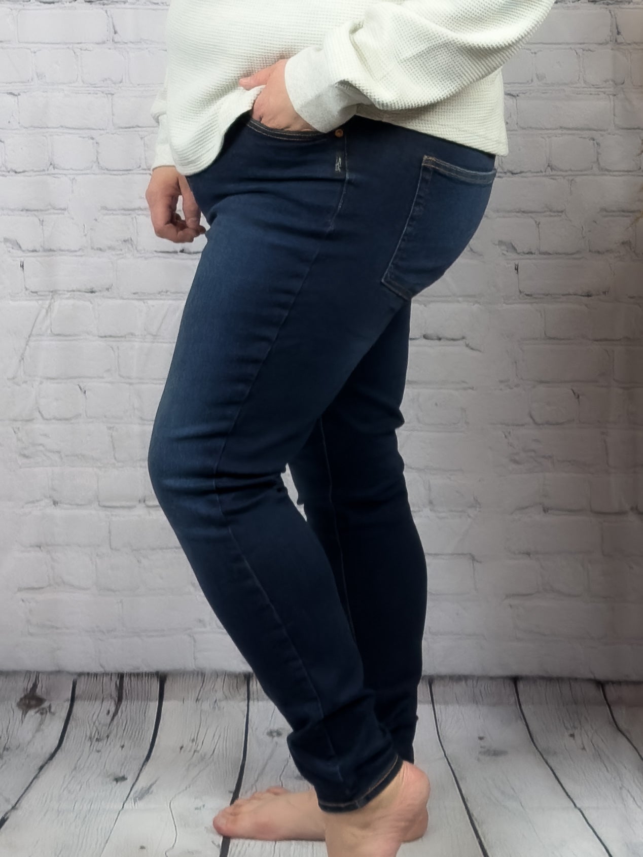 curvy woman wearing the ultimate in jean comfort 