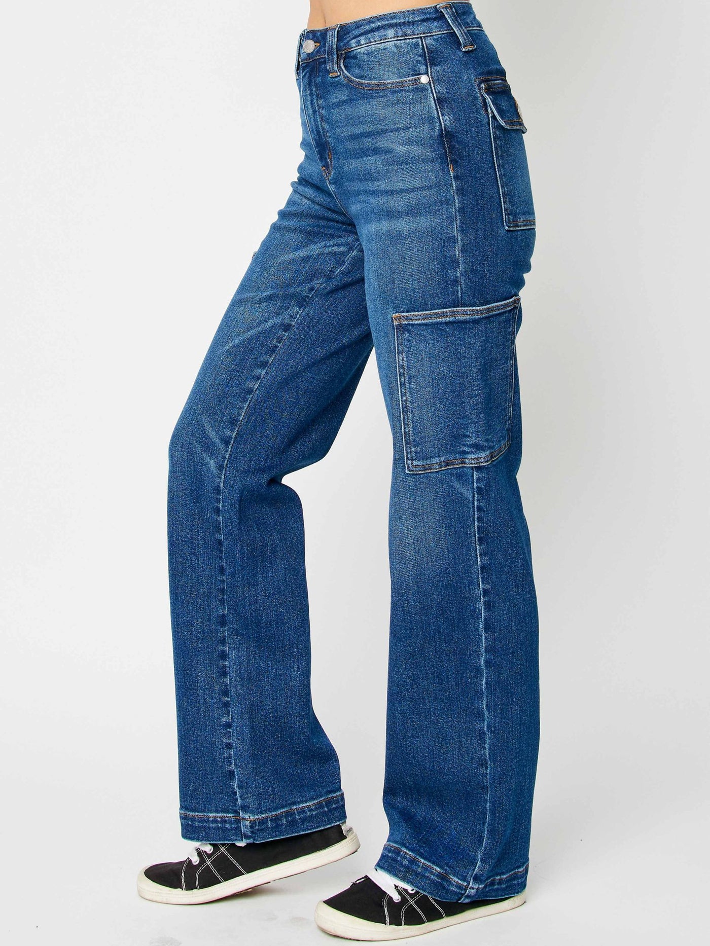 Judy blue curvy size cargo jeans 