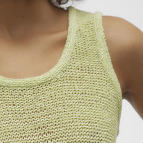 Ribbon knit tank top in the color reed 